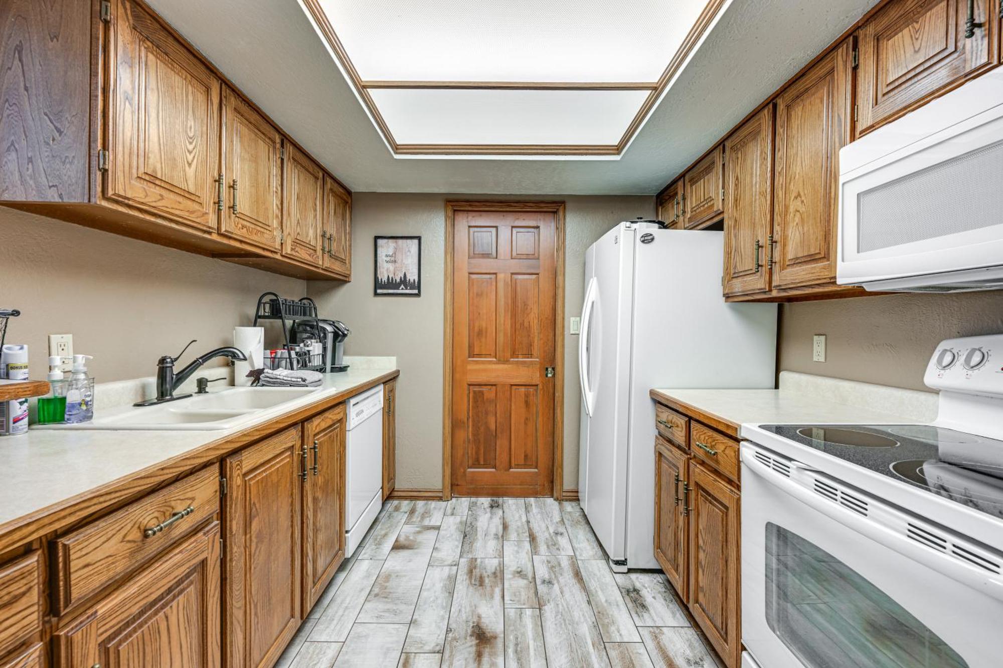 Brian Head Condo With Pool Access - Steps To Resort! Exterior photo